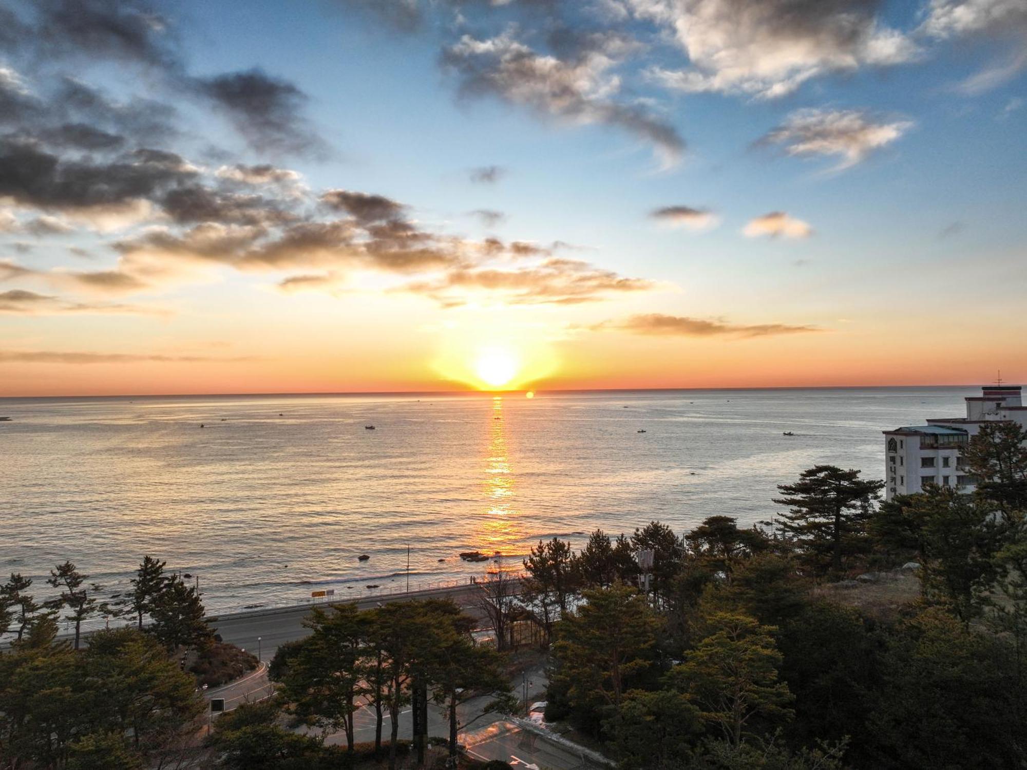 Hotel Maremons Sokcho Exterior photo